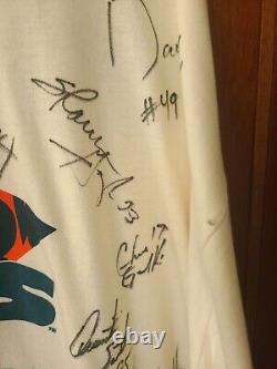 Chicago bears T Shirt Signed
