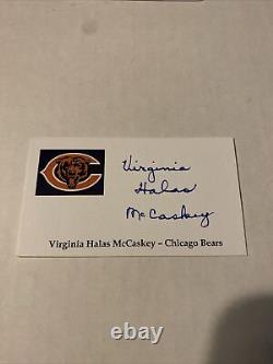 Carte de visite signée de la taille d'une carte de visite de Virginia Halas McCaskey, autographe des Chicago Bears