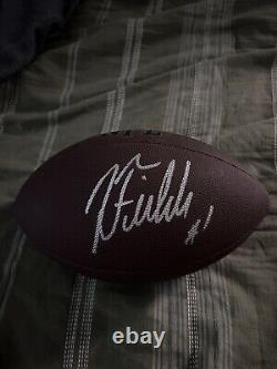 Pittsburgh Steelers Justin Fields ont signé un ballon de football Chicago Bears Beckett
